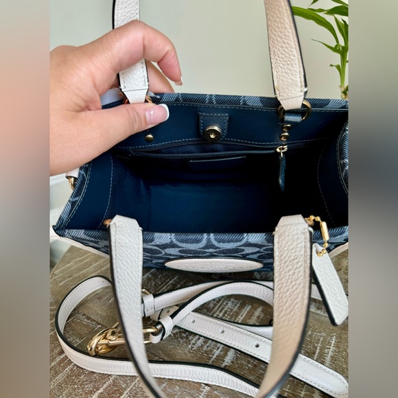 Coach Denim Dempsey Tote ‘22 - Picture 10 of 12